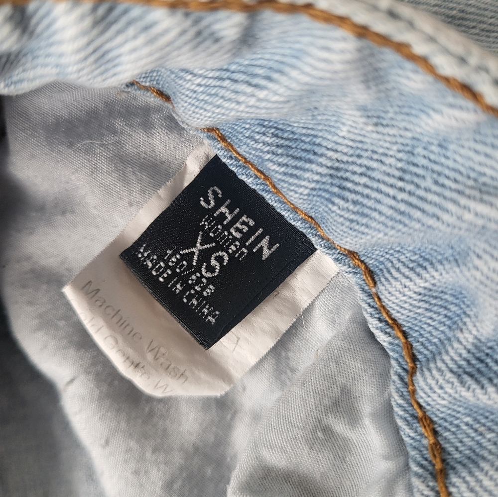 🦋 Wide Leg embroidered butterfly Jeans XS - Picture 3 of 3